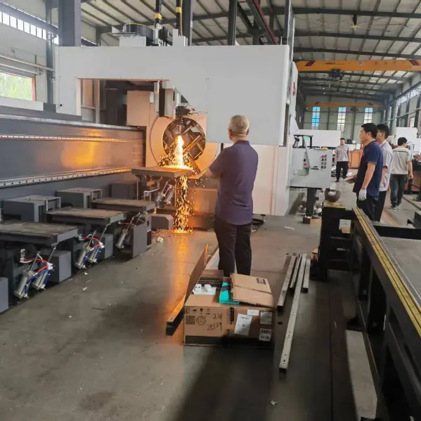 Memimpin Peningkatan Industri: Studi mendalam tentang teknologi pemotongan tabung laser canggih