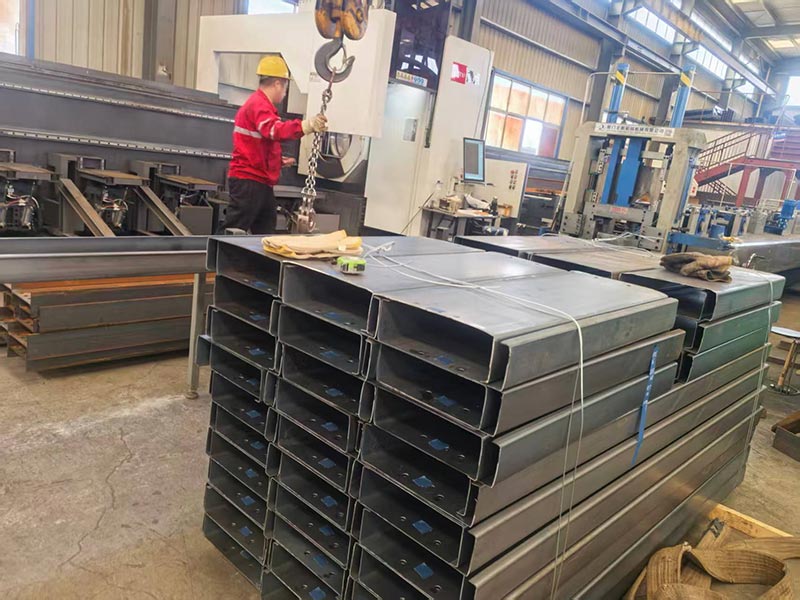 Liweiyuan Steel Structure Co., Ltd. Berhasil Menyelesaikan Pesanan Produksi Purlin Baja Berbentuk C Kustom untuk Klien Guam