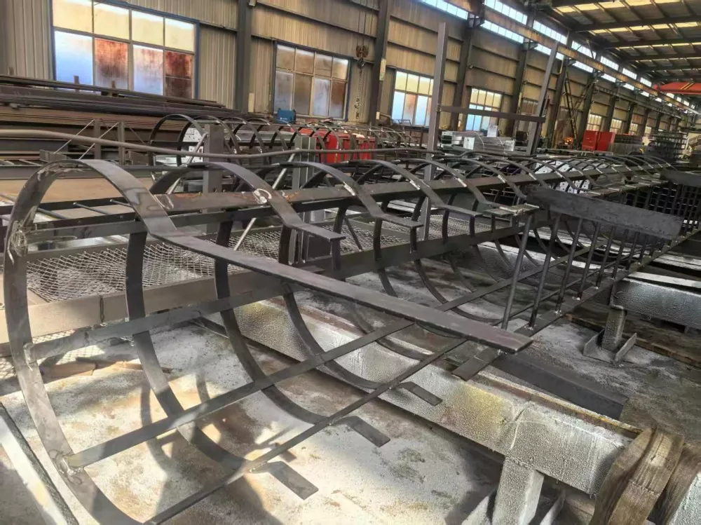 Tangga Baja Industri untuk Akses Vertikal